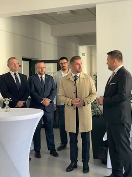 foto predstavitelia